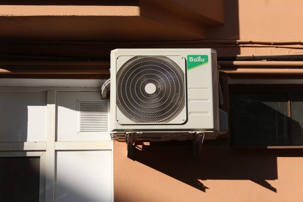 Outdoor air-conditioning condenser unit